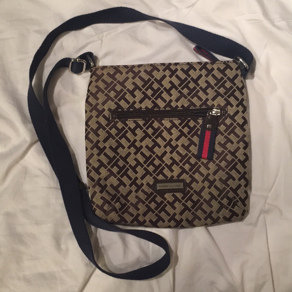 Tommy Hilfiger crossbody purse